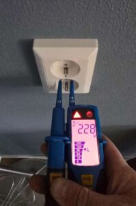 stopcontact stroom meten